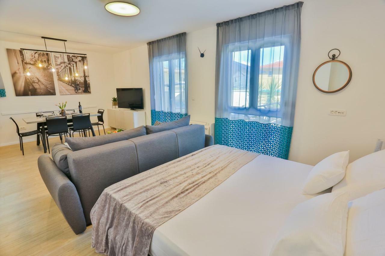 Luxury Urban Villa Apartments With Jacuzzi Σπλιτ Εξωτερικό φωτογραφία