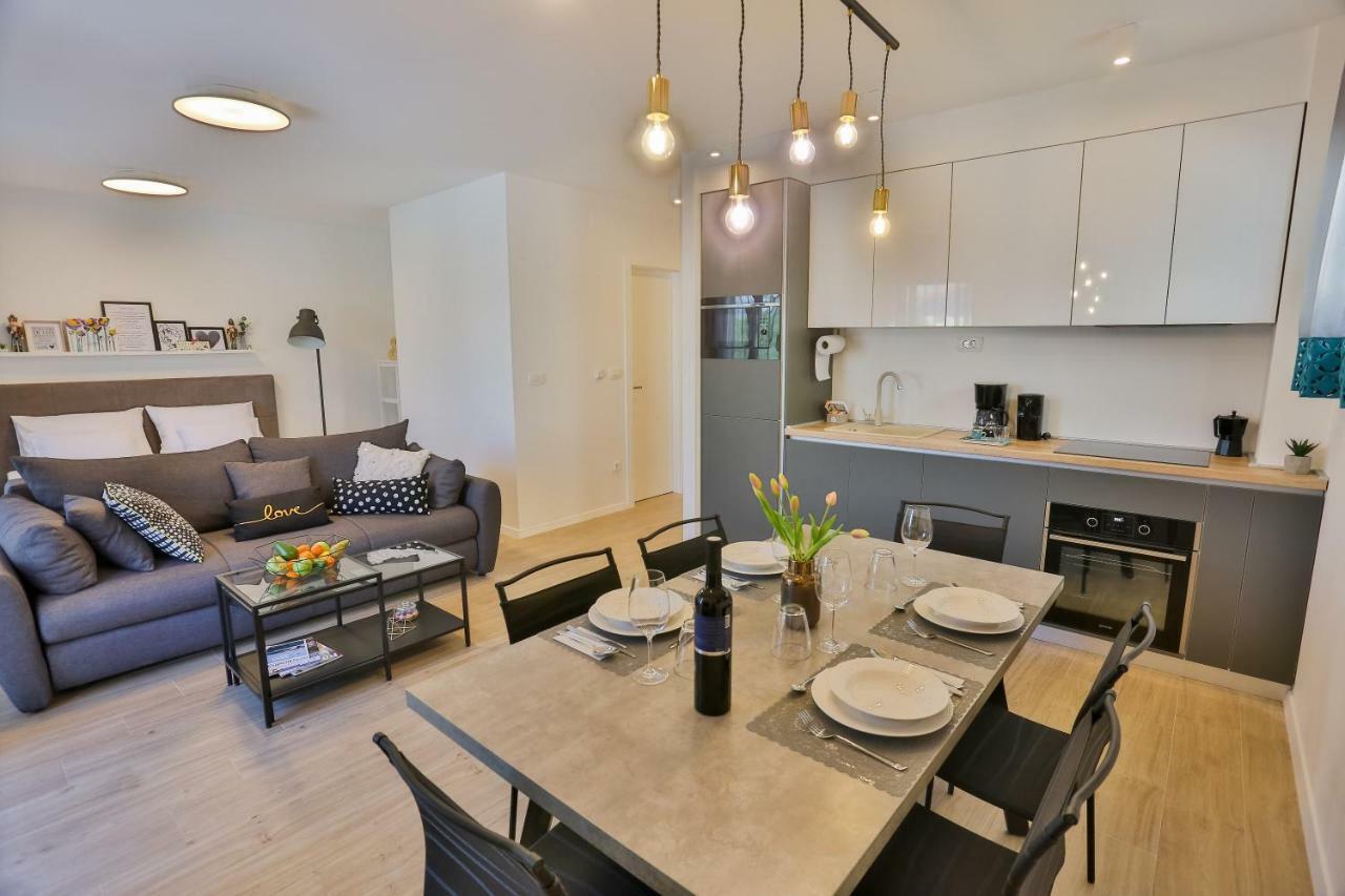 Luxury Urban Villa Apartments With Jacuzzi Σπλιτ Εξωτερικό φωτογραφία