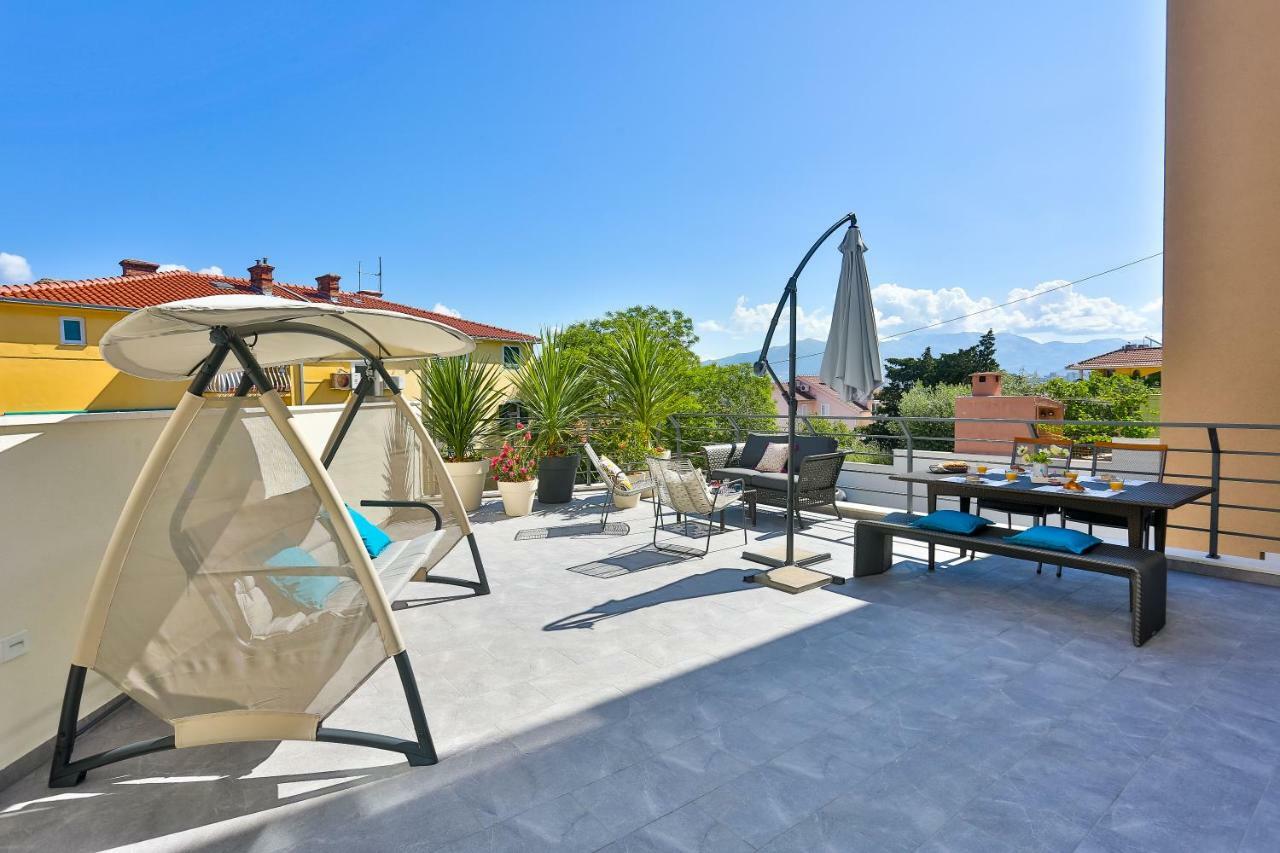 Luxury Urban Villa Apartments With Jacuzzi Σπλιτ Εξωτερικό φωτογραφία